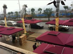 瀘州張壩漁子溪（xī）國際（jì）社區售樓部大理石太陽傘